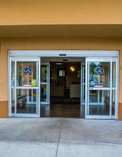 Comfort Suites