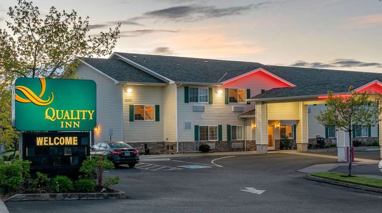 Quality Inn Exterior