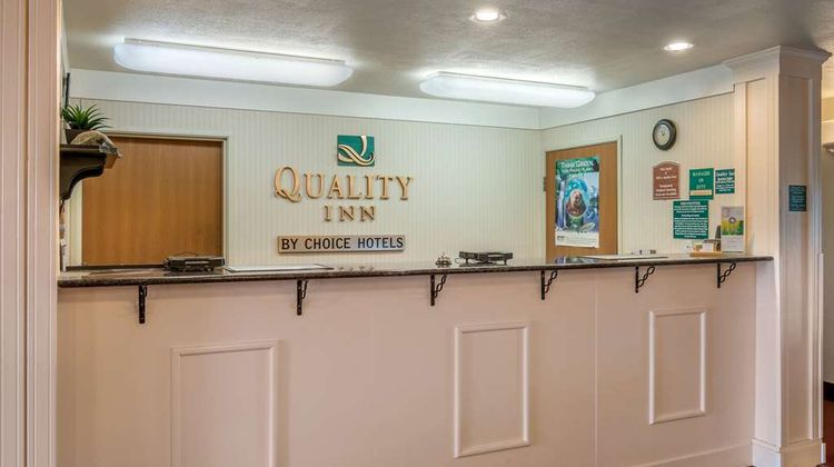 Quality Inn Lobby