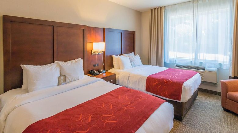 <b>Comfort Suites Room</b>. Images powered by <a href="https://iceportal.shijigroup.com/" title="IcePortal" target="_blank">IcePortal</a>.
