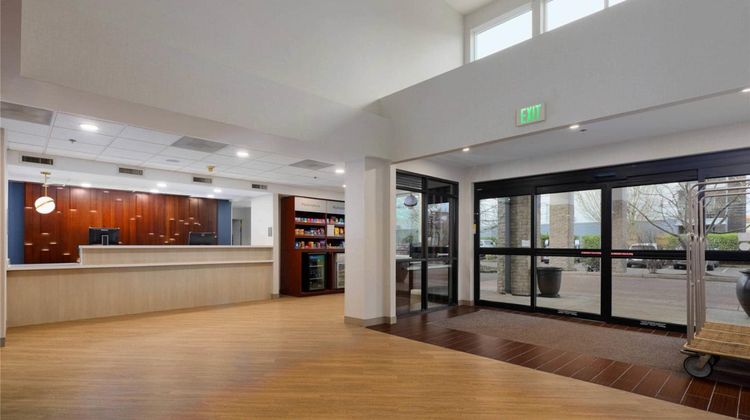 Comfort Suites Springfield-Eugene Lobby