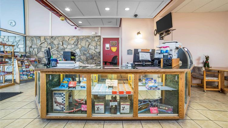 Rodeway Inn Lobby