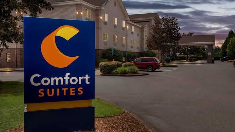 Comfort Suites Linn County Fairground Exterior