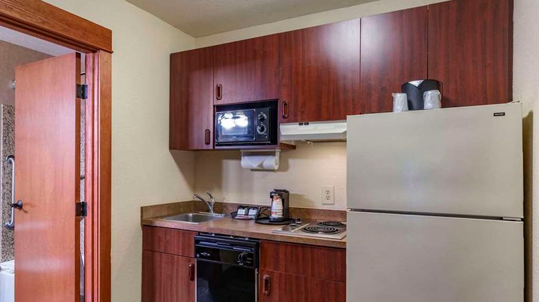 <b>Comfort Inn and Suites Lincoln City Room</b>. Images powered by <a href="https://iceportal.shijigroup.com/" title="IcePortal" target="_blank">IcePortal</a>.