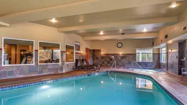 <b>Comfort Inn and Suites Lincoln City Pool</b>. Images powered by <a href="https://iceportal.shijigroup.com/" title="IcePortal" target="_blank">IcePortal</a>.