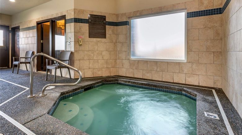<b>Comfort Inn Pool</b>. Images powered by <a href="https://iceportal.shijigroup.com/" title="IcePortal" target="_blank">IcePortal</a>.