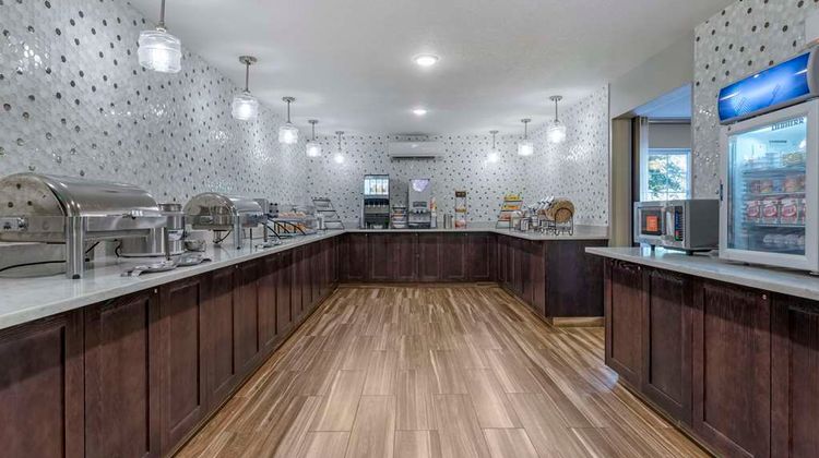 Comfort Inn & Suites Lake Oswego South Restaurant