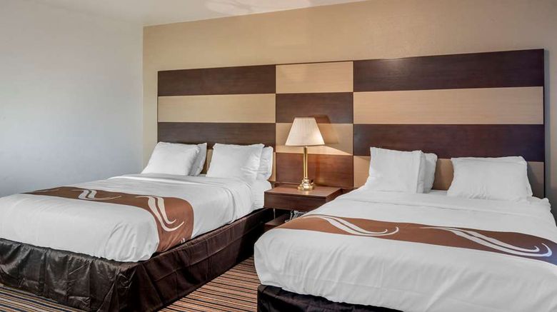 <b>Quality Inn Central Suite</b>. Images powered by <a href="https://iceportal.shijigroup.com/" title="IcePortal" target="_blank">IcePortal</a>.