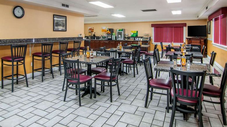 <b>Quality Inn Central Restaurant</b>. Images powered by <a href="https://iceportal.shijigroup.com/" title="IcePortal" target="_blank">IcePortal</a>.