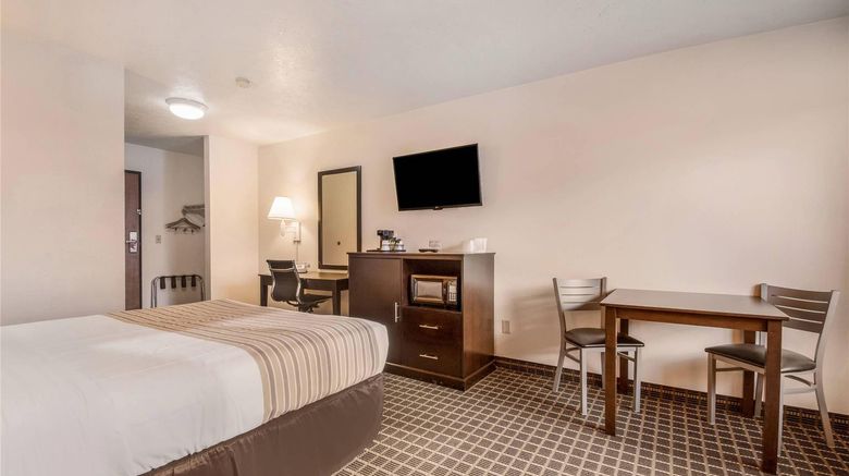 <b>Econo Lodge & Suites Corvallis Room</b>. Images powered by <a href="https://iceportal.shijigroup.com/" title="IcePortal" target="_blank">IcePortal</a>.
