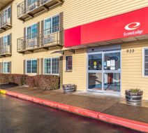 Econo Lodge & Suites Corvallis Exterior