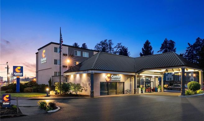 Comfort Inn & Suites Portland-West Exterior