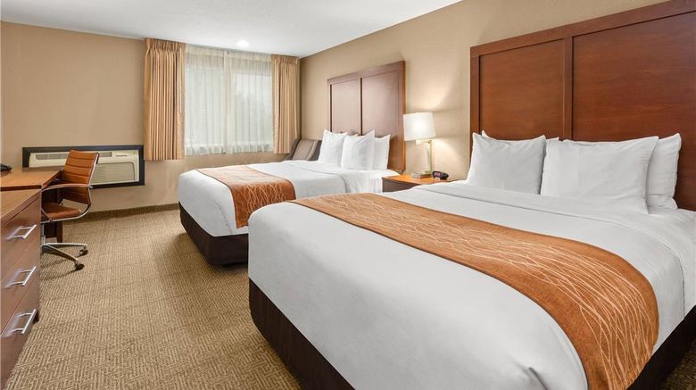 <b>Comfort Inn & Suites Portland-West Room</b>. Images powered by <a href="https://iceportal.shijigroup.com/" title="IcePortal" target="_blank">IcePortal</a>.