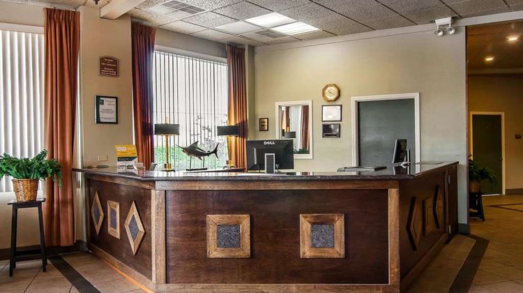 Quality Inn & Suites Coos Bay Lobby