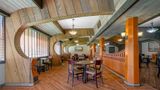 <b>Quality Inn & Suites Coos Bay Restaurant</b>. Images powered by <a href="https://iceportal.shijigroup.com/" title="IcePortal" target="_blank">IcePortal</a>.