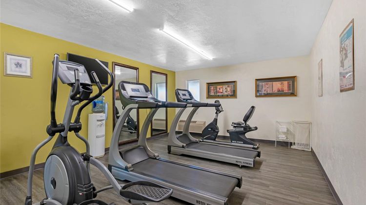 Quality Inn & Suites Coos Bay Health