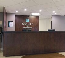 Quality Inn Seaside Lobby