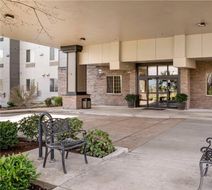 Comfort Suites Eugene Exterior
