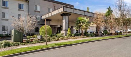 Comfort Suites Eugene Exterior