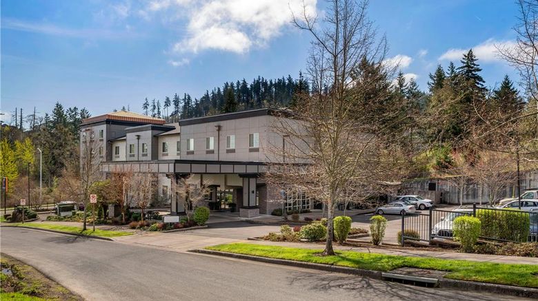 <b>Comfort Suites Eugene Exterior</b>. Images powered by <a href="https://iceportal.shijigroup.com/" title="IcePortal" target="_blank">IcePortal</a>.