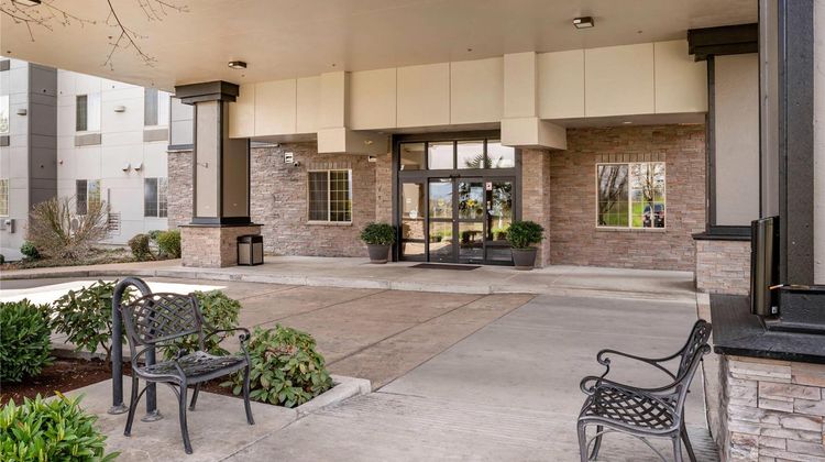 Comfort Suites Eugene Exterior