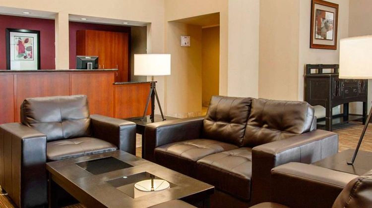 Quality Inn & Suites Lobby