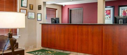 Quality Inn & Suites Lobby