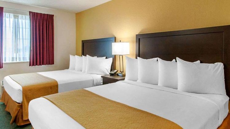 Quality Inn & Suites Room