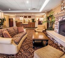 Comfort Inn & Suites Lobby