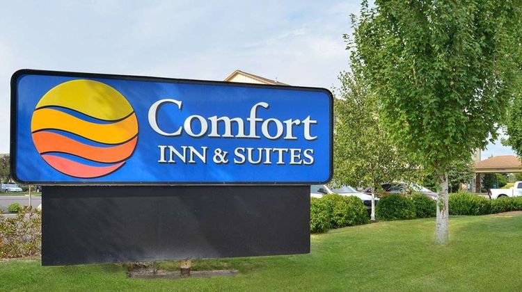 Comfort Inn & Suites Exterior