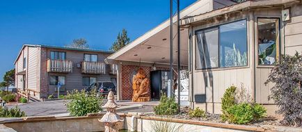 Econo Lodge Exterior