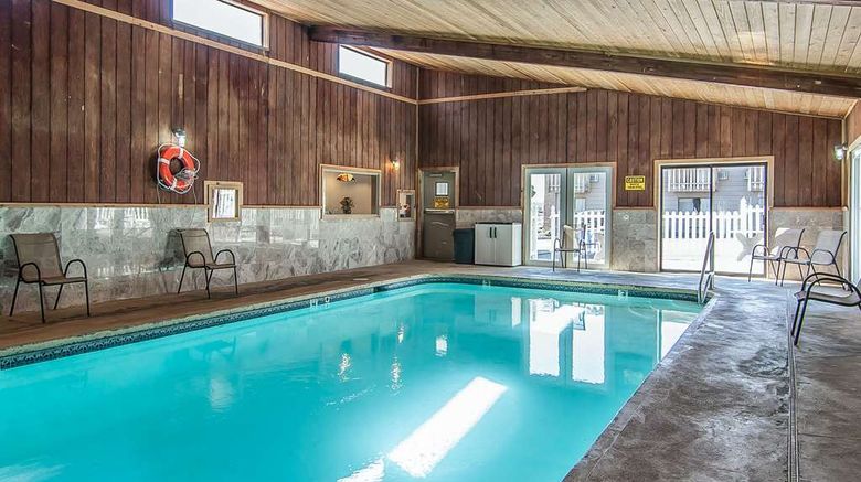 <b>Econo Lodge Pool</b>. Images powered by <a href="https://iceportal.shijigroup.com/" title="IcePortal" target="_blank">IcePortal</a>.