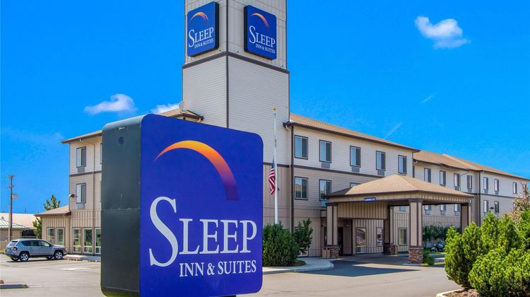 Sleep Inn & Suites Exterior
