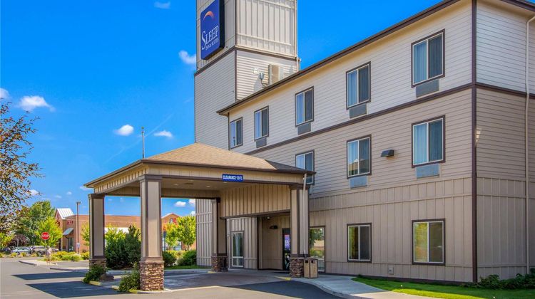 Sleep Inn & Suites Exterior