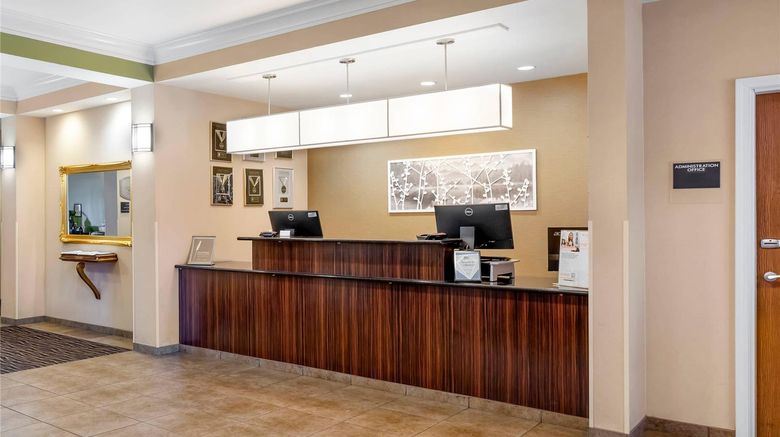 <b>Sleep Inn & Suites Lobby</b>. Images powered by <a href="https://iceportal.shijigroup.com/" title="IcePortal" target="_blank">IcePortal</a>.