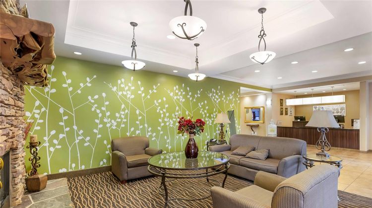 Sleep Inn & Suites Lobby