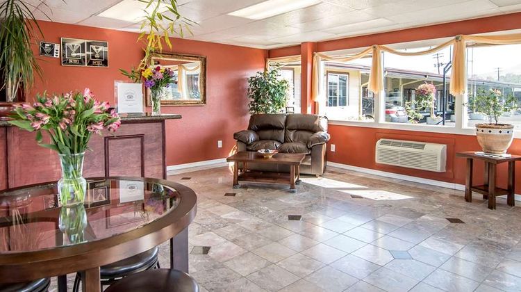 Rodeway Inn Lobby
