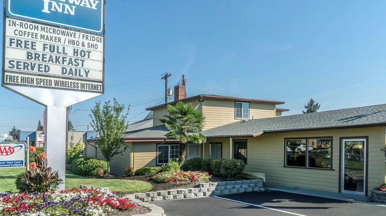 Rodeway Inn Exterior