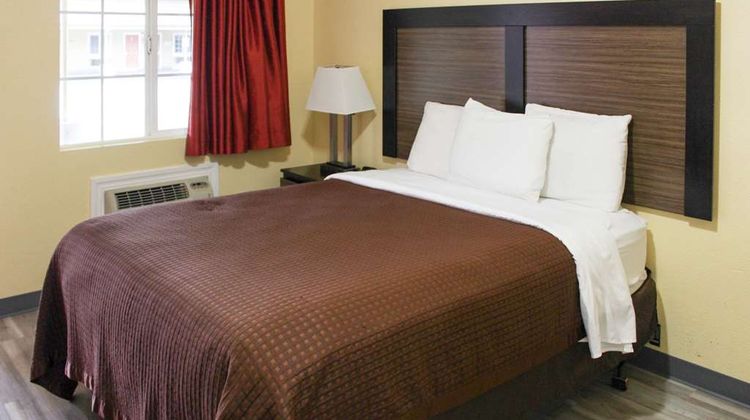 Rodeway Inn Room