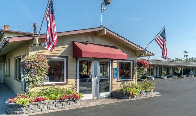 Rodeway Inn Exterior