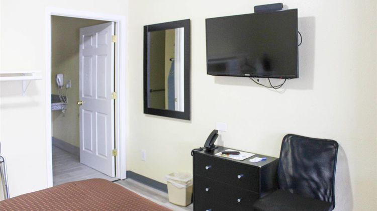Rodeway Inn Room