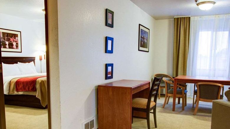 <b>Quality Inn Florence Suite</b>. Images powered by <a href="https://iceportal.shijigroup.com/" title="IcePortal" target="_blank">IcePortal</a>.