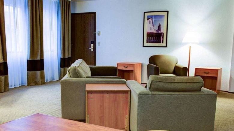 <b>Quality Inn Florence Suite</b>. Images powered by <a href="https://iceportal.shijigroup.com/" title="IcePortal" target="_blank">IcePortal</a>.