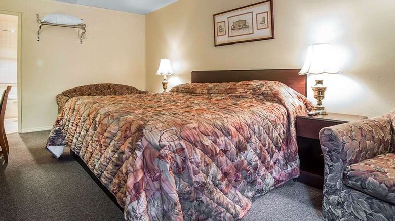 <b>Rodeway Inn La Grande Island City Suite</b>. Images powered by <a href="https://iceportal.shijigroup.com/" title="IcePortal" target="_blank">IcePortal</a>.