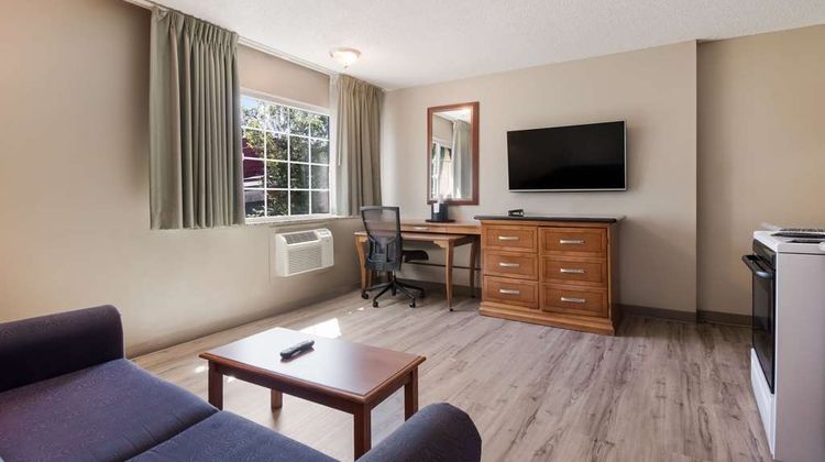 Rodeway Inn & Suites Suite