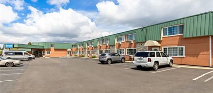 Rodeway Inn & Suites Exterior