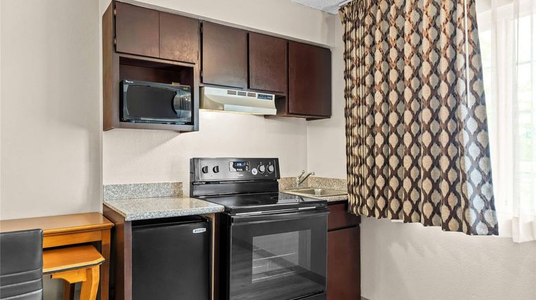 <b>Rodeway Inn & Suites Suite</b>. Images powered by <a href="https://iceportal.shijigroup.com/" title="IcePortal" target="_blank">IcePortal</a>.