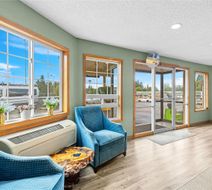 Rodeway Inn & Suites Lobby