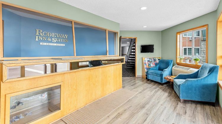 Rodeway Inn & Suites Lobby