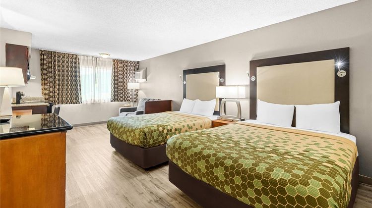 Rodeway Inn & Suites Suite